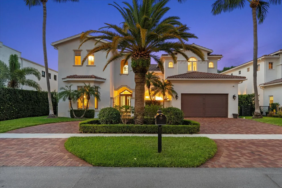 Unit for sale at 475 NE 4th Street, Boca Raton, FL 33432