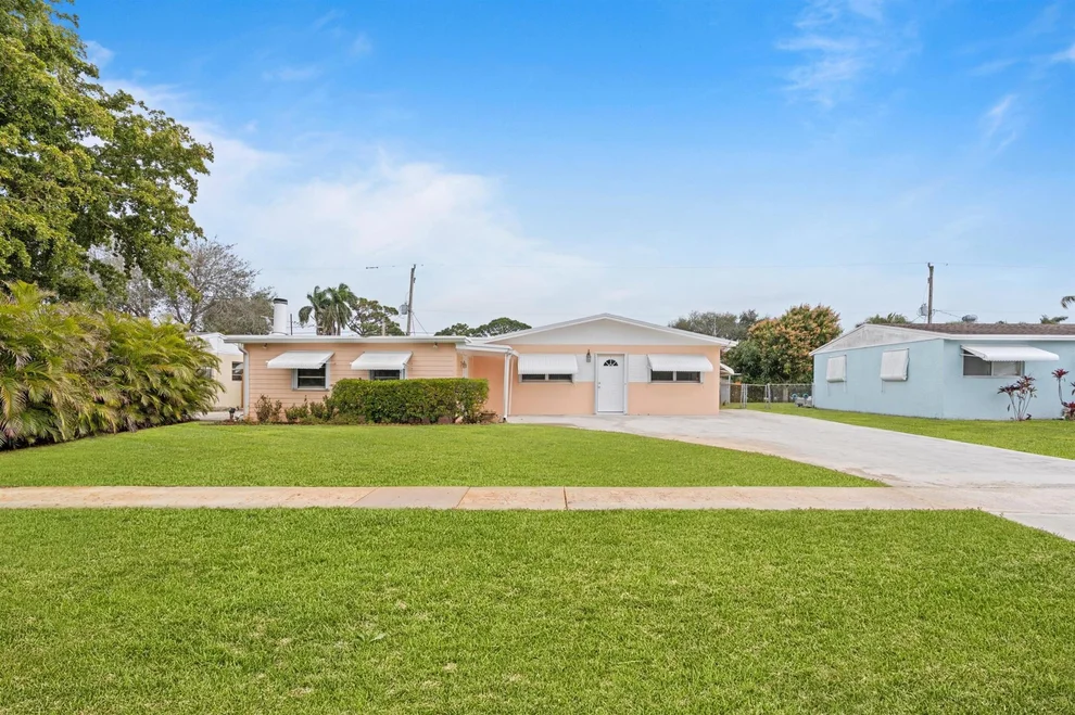 Unit for sale at 9492 Bloomfield Drive, Palm Beach Gardens, FL 33410
