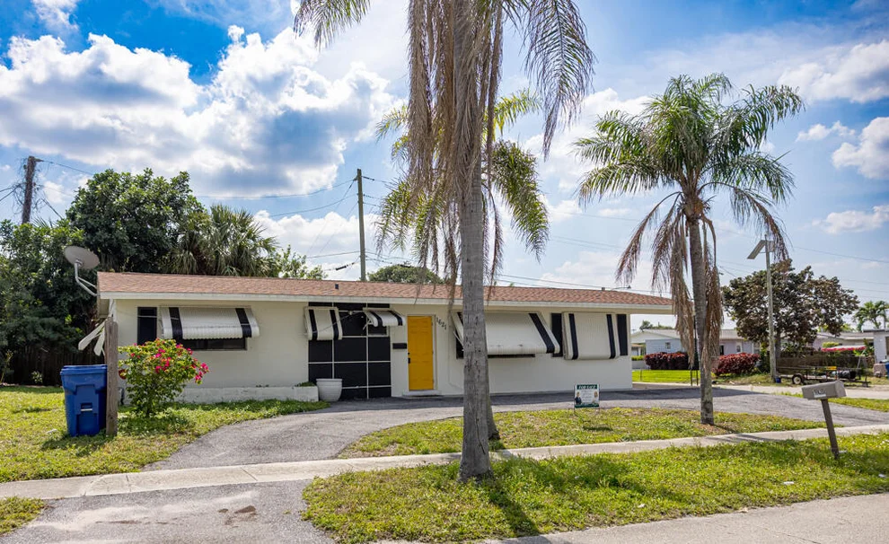 Unit for sale at 1621 S 25th Court, Riviera Beach, FL 33404