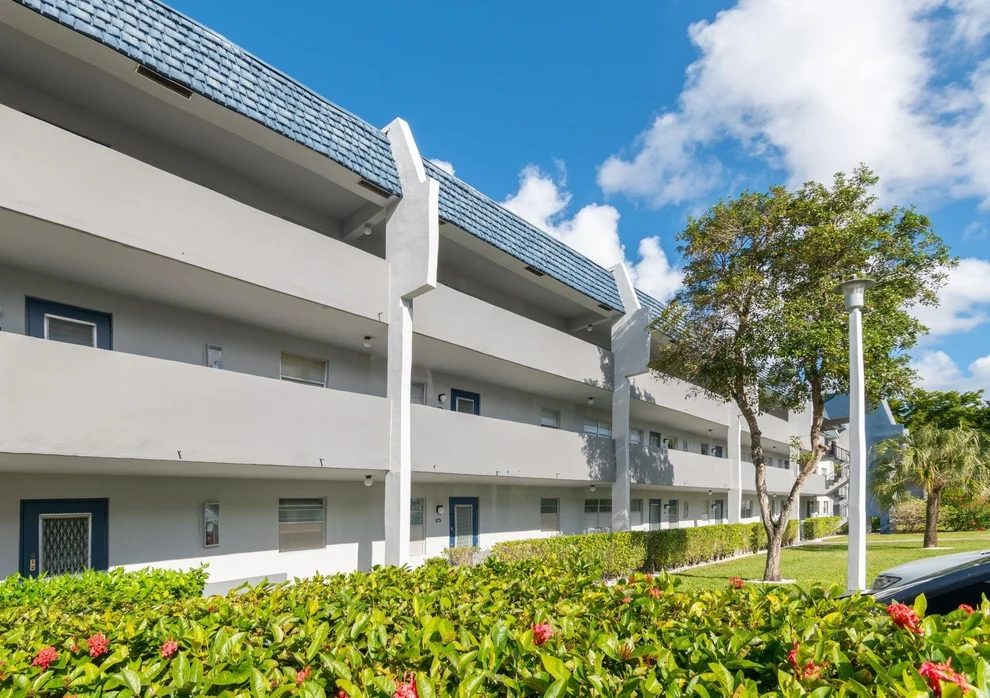 Unit for sale at 7897 Golf Circle Drive, Margate, FL 33063