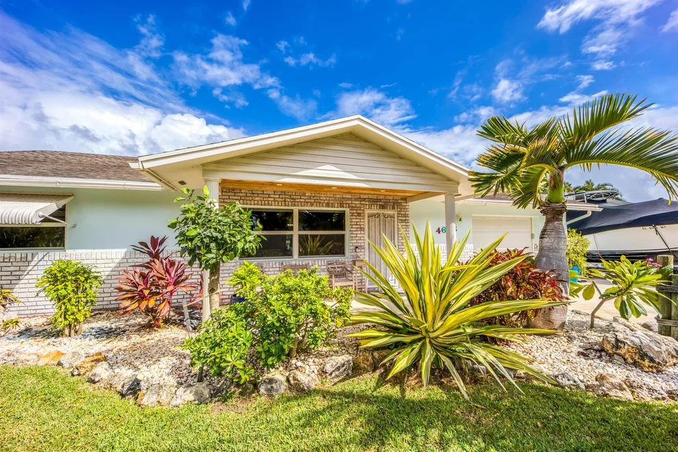 Unit for sale at 4623 SE Dryfus Avenue, Stuart, FL 34997