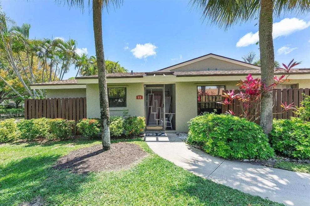 Unit for sale at 11 Meadows Drive, Boynton Beach, FL 33436