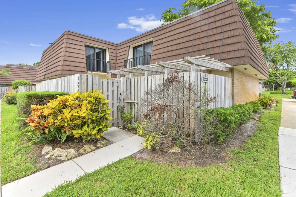 Unit for sale at 2523 25th Lane, Palm Beach Gardens, FL 33418