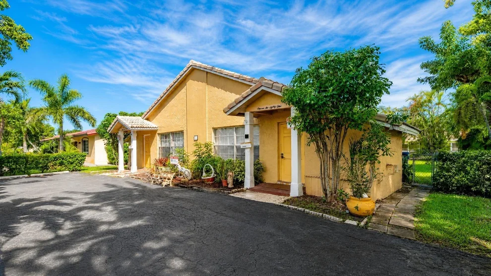 Unit for sale at 11281 NW 39 Street, Coral Springs, FL 33065