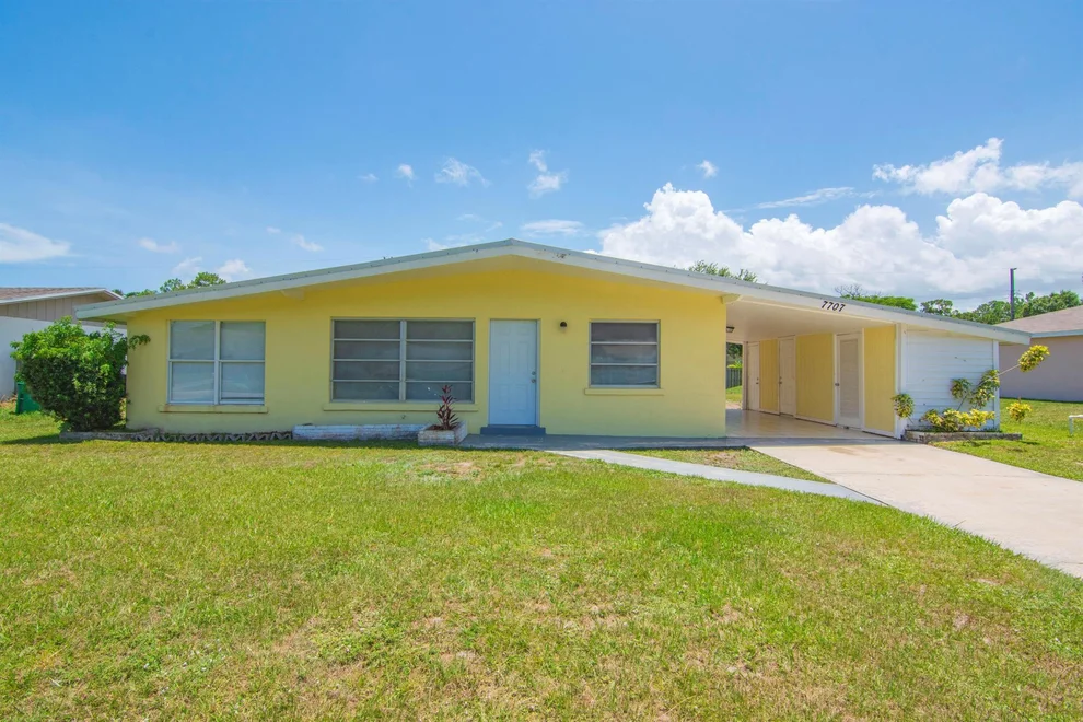 Unit for sale at 7707 James Road, Fort Pierce, FL 34951