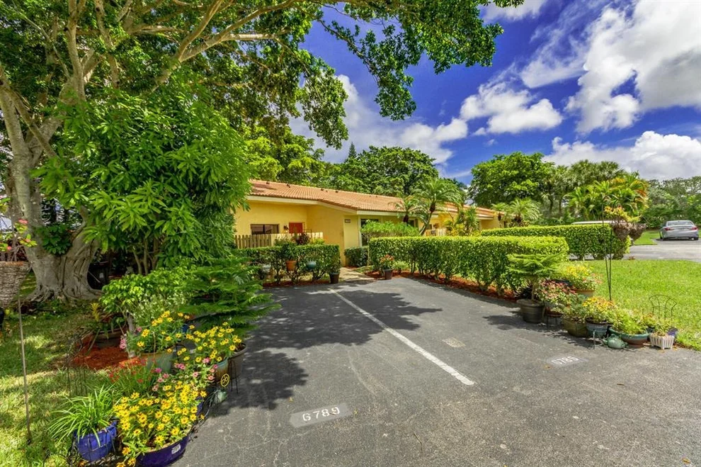 Unit for sale at 6789 Bridlewood Court, Boca Raton, FL 33433