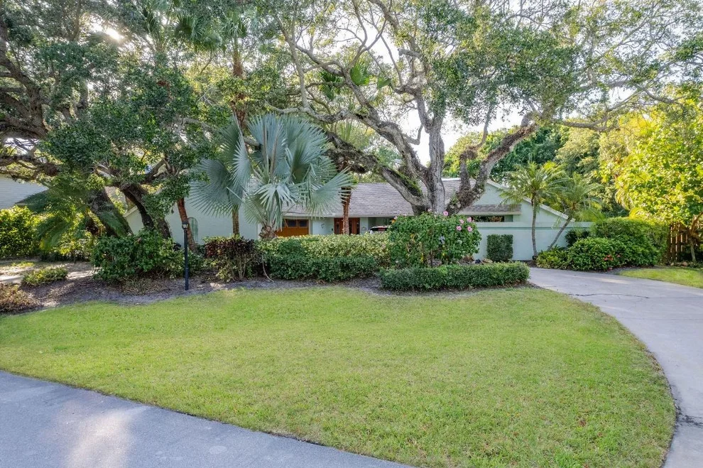 Unit for sale at 1160 Driftwood Drive, Vero Beach, FL 32963