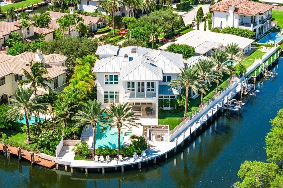 Unit for sale at 551 NE Waterway Lane, Boca Raton, FL 33432