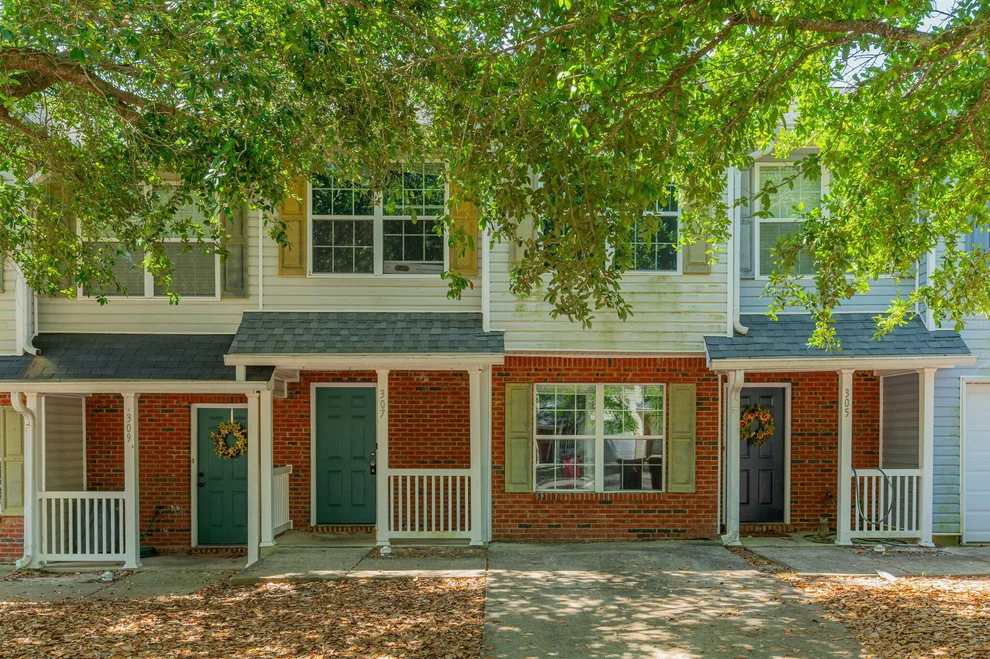Unit for sale at 307 Crooked Pine Trail, Crestview, FL 32539