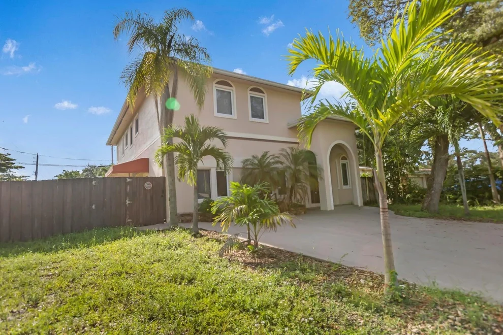 Unit for sale at 4500 SW 25th Terrace, Dania Beach, FL 33312