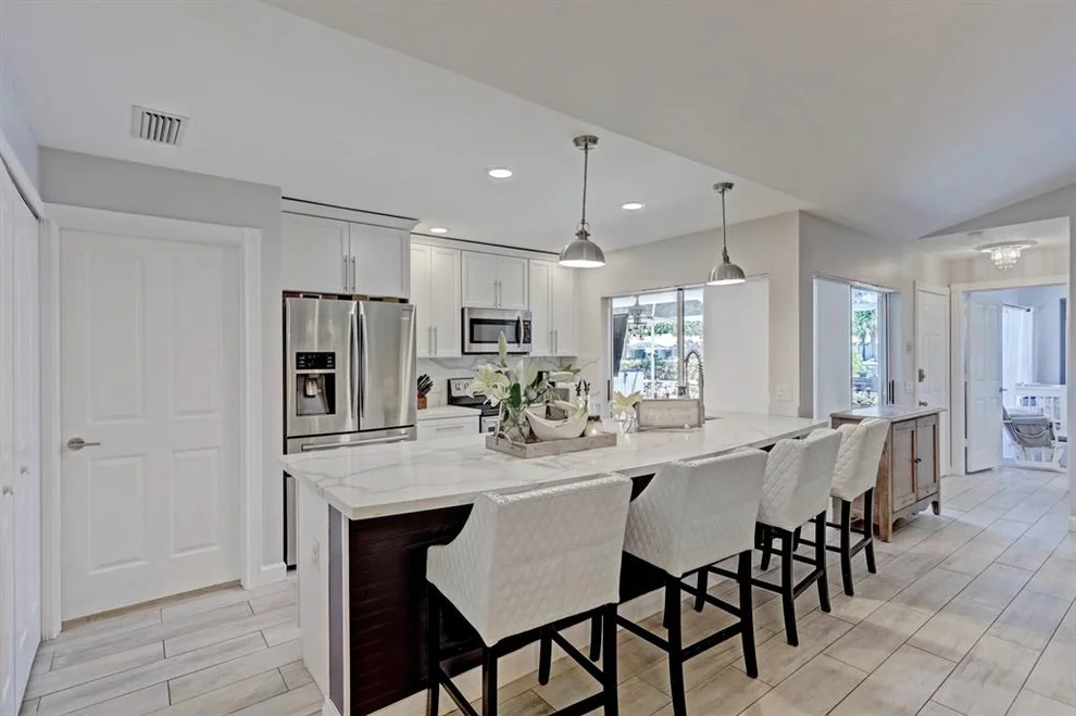 Unit for sale at 5902 Red Oak Court, Palm Beach Gardens, FL 33410