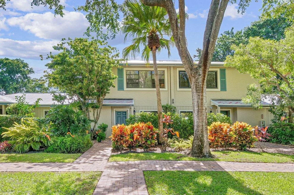 Unit for sale at 29 Westgate Lane, Boynton Beach, FL 33436