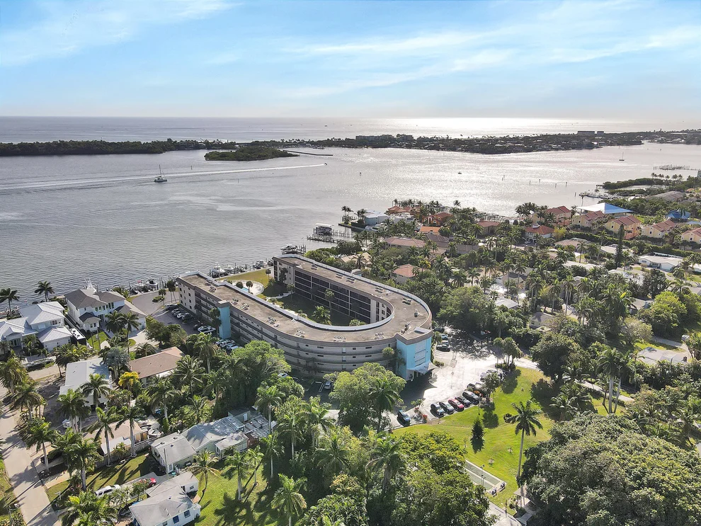 Unit for sale at 2424 N Federal Hwy 204 Highway, Boynton Beach, FL 33435