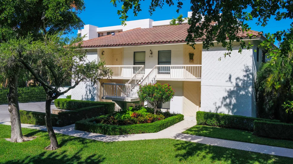 Unit for sale at 935 Sweetwater Lane, Boca Raton, FL 33431