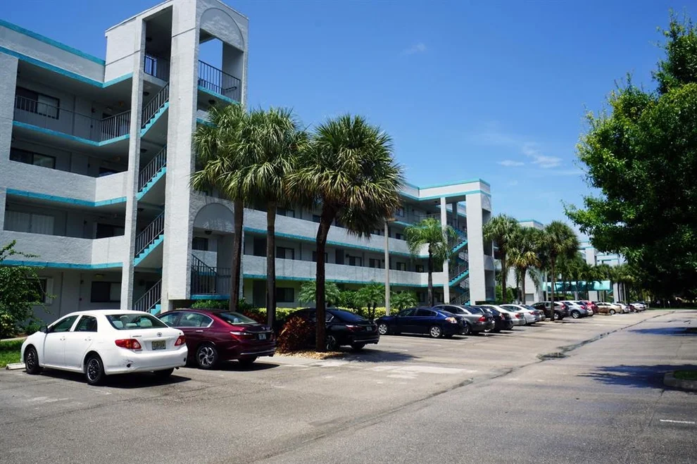 Unit for sale at 4725 Lucerne Lakes Boulevard, Lake Worth, FL 33467