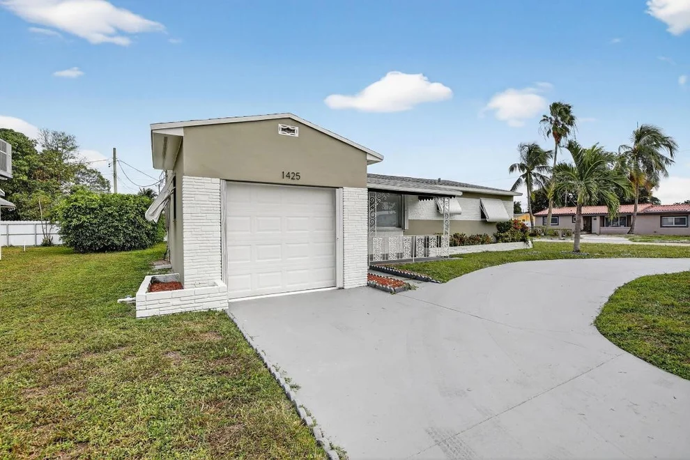 Unit for sale at 1425 S 24th Court, Hollywood, FL 33020