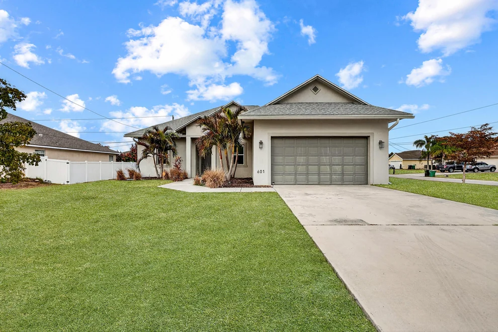 Unit for sale at 601 SW Mchole Avenue, Port St Lucie, FL 34953