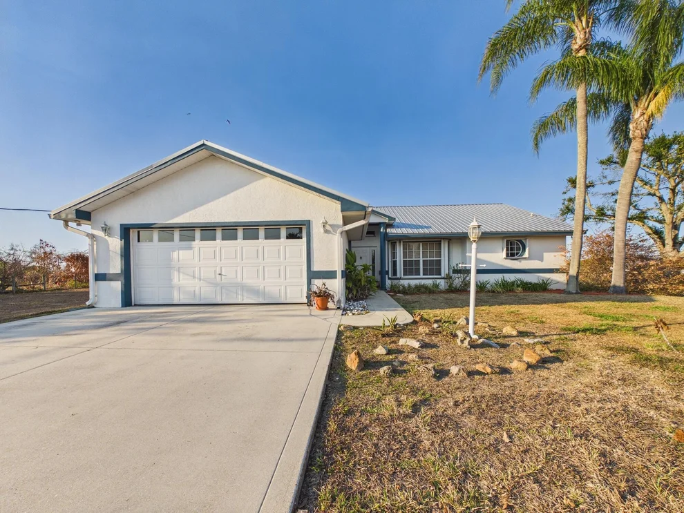 Unit for sale at 8525 SW 9th Street, Okeechobee, FL 34974