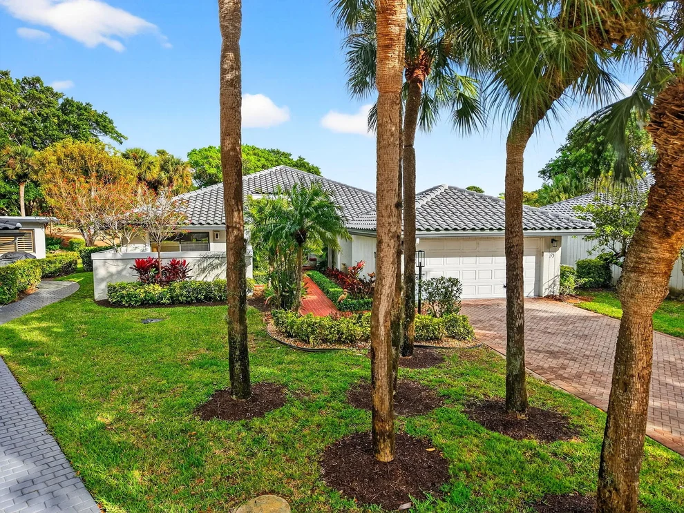 Unit for sale at 35 Glens Drive E, Boynton Beach, FL 33436