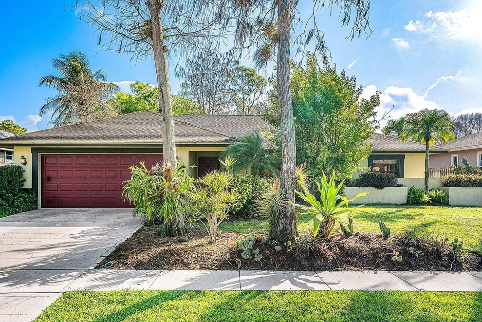 Unit for sale at 1510 Firethorn Drive, Wellington, FL 33414