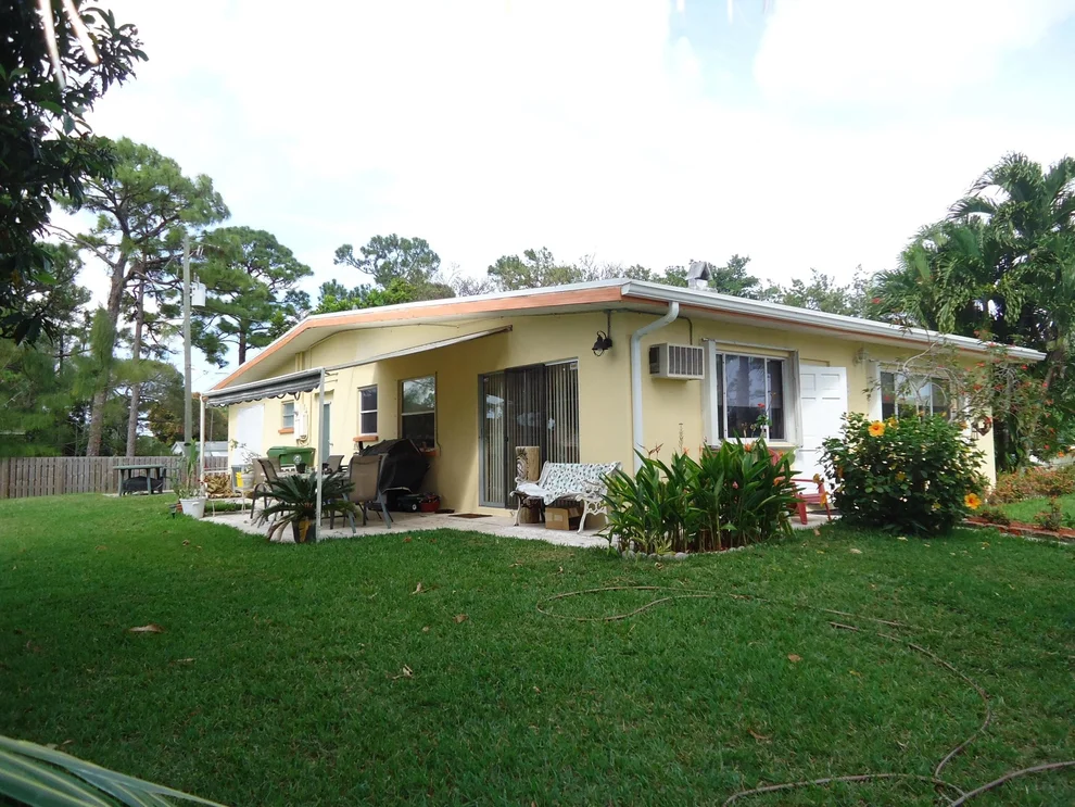 Unit for sale at 3925 Espan Court, Palm Springs, FL 33461