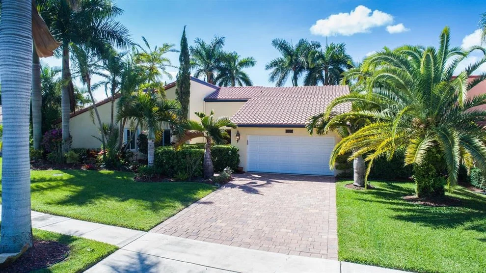 Unit for sale at 2507 SW 23rd Cranbrook Drive, Boynton Beach, FL 33436