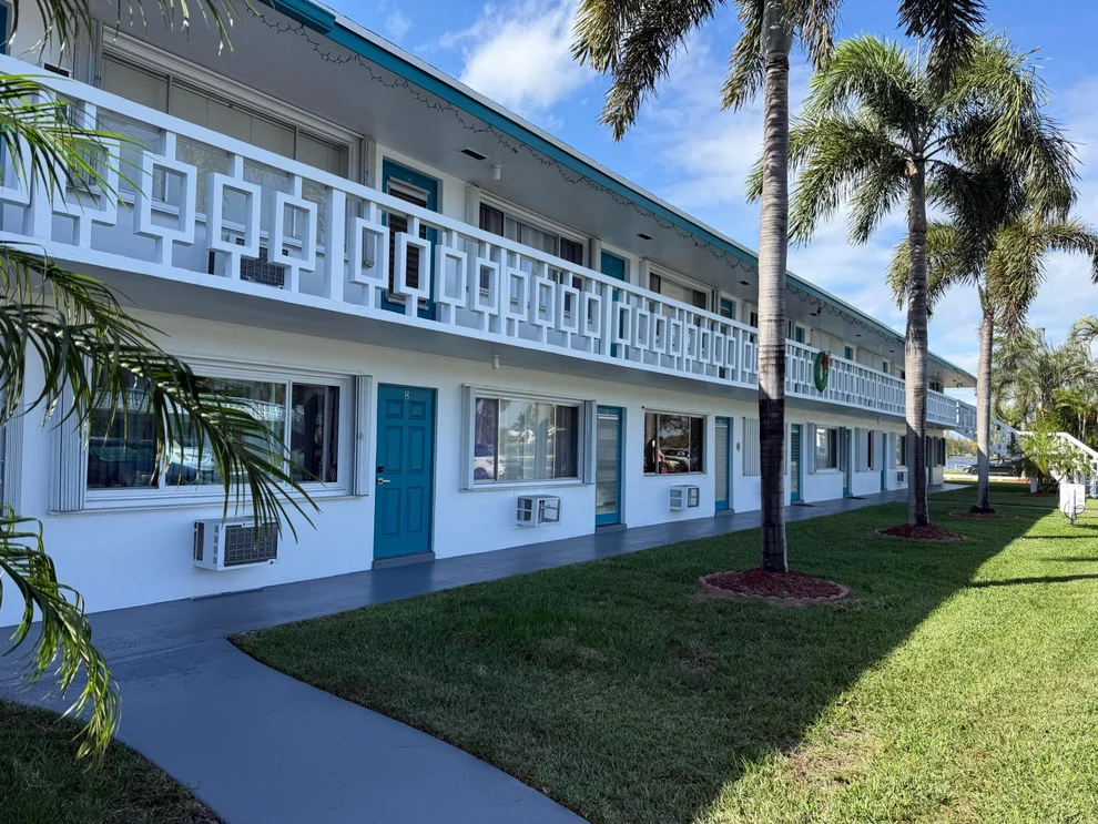 Unit for sale at 2204 Lake Osborne Drive, Lake Worth Beach, FL 33461