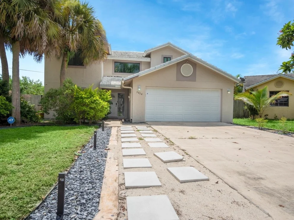 Unit for sale at 5824 Strawberry Lakes Circle, Lake Worth, FL 33463