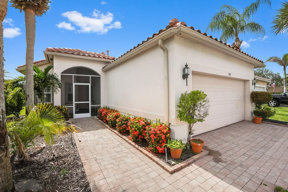 Unit for sale at 390 NW Breezy Point Loop, Port St Lucie, FL 34986