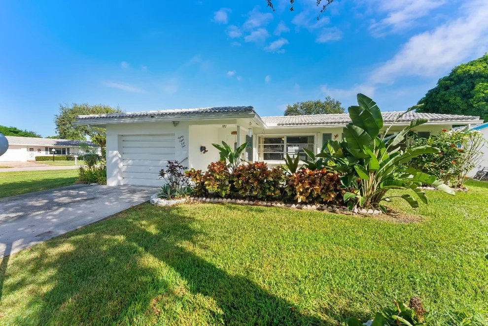 Unit for sale at 8851 NW 15th Street, Plantation, FL 33322
