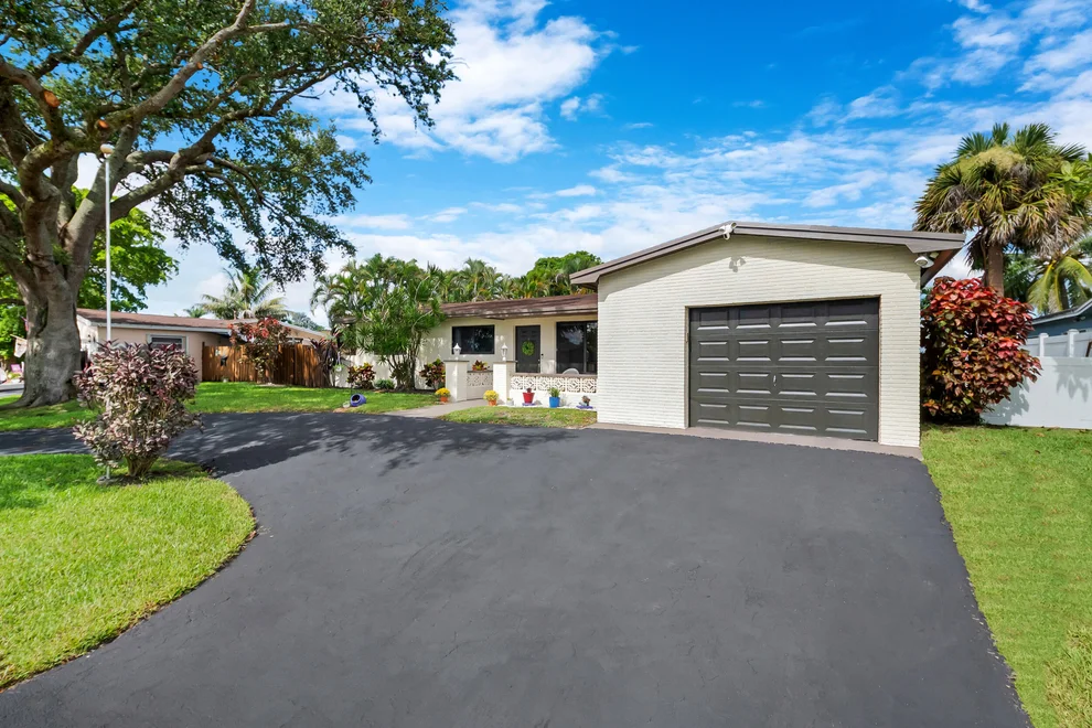 Unit for sale at 510 NW 93rd Terrace, Pembroke Pines, FL 33024
