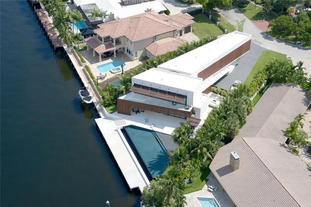 Unit for sale at 28 Minnetonka Road, Sea Ranch Lakes, FL 33308