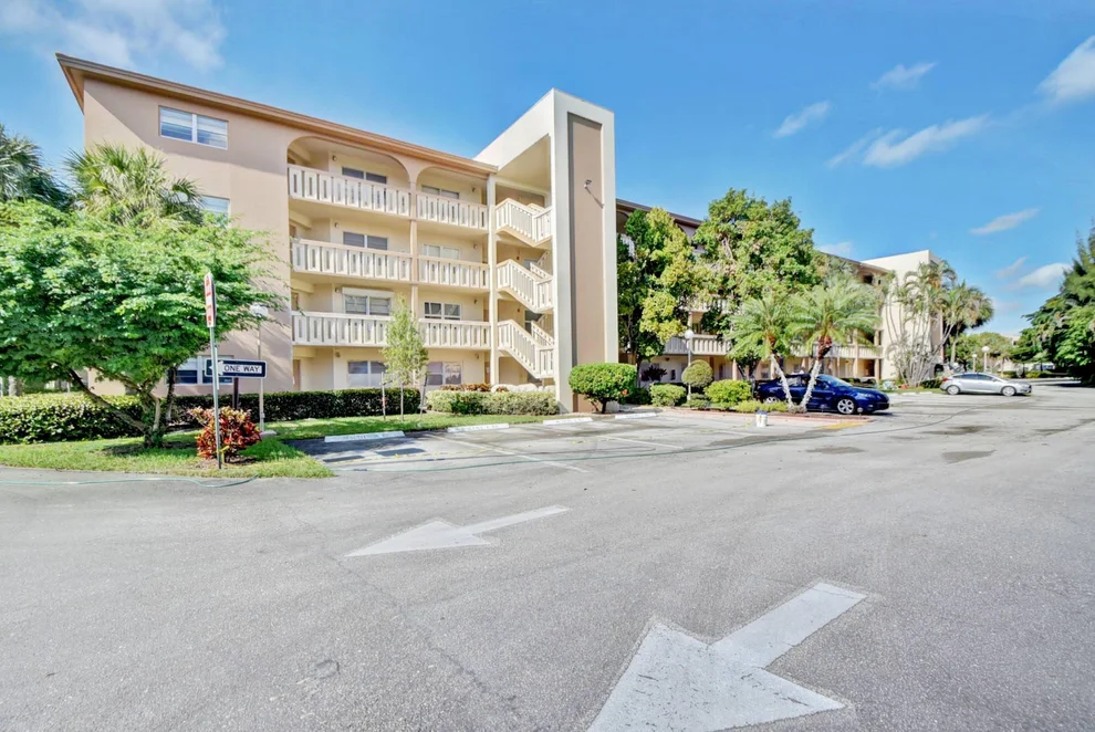 Unit for sale at 1601 Abaco Drive, Coconut Creek, FL 33066