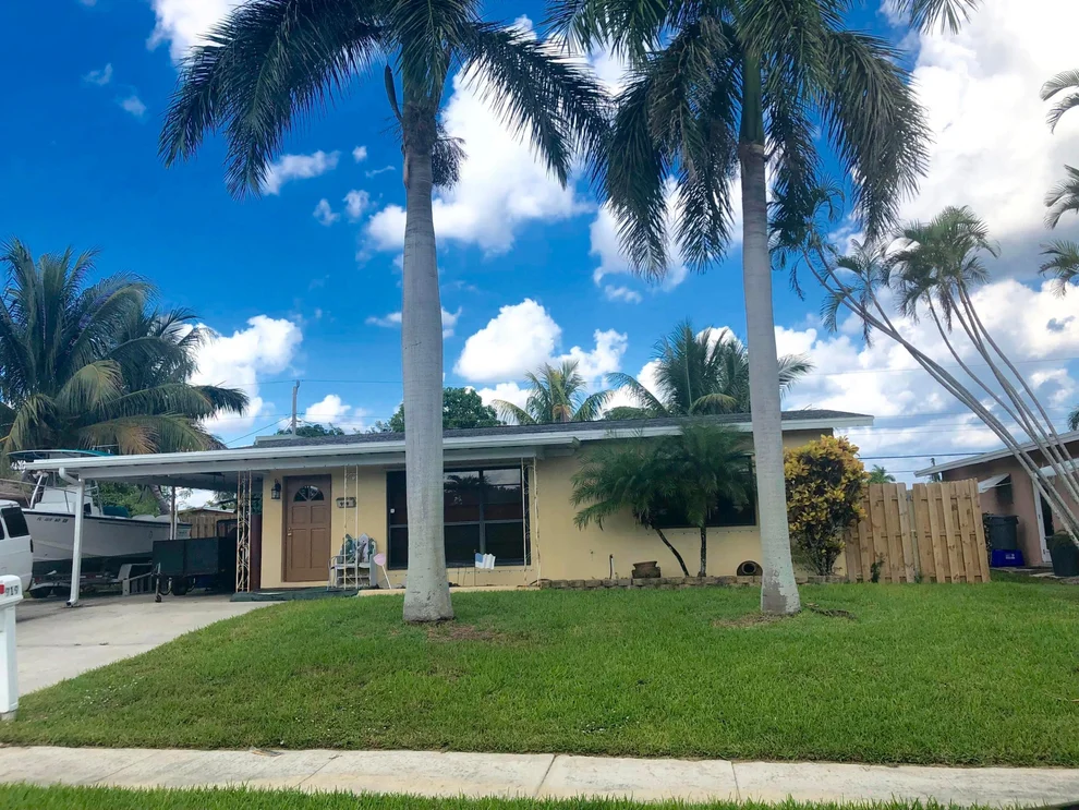 Unit for sale at 919 W Bloxham Street, Lantana, FL 33462