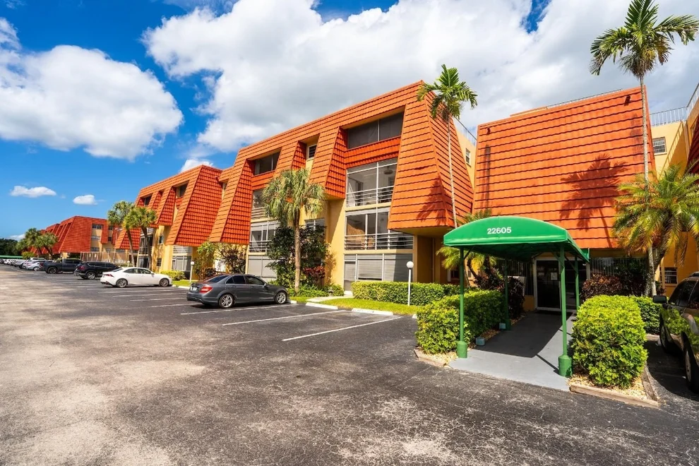 Unit for sale at 22605 SW 66th Avenue, Boca Raton, FL 33428