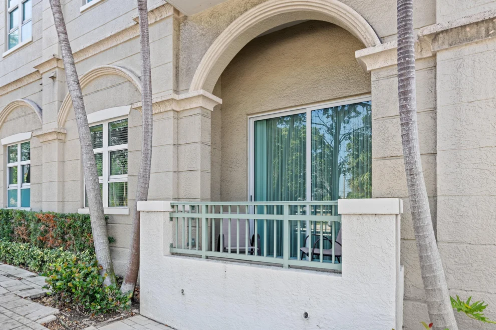 Unit for sale at 403 S Sapodilla Avenue, West Palm Beach, FL 33401