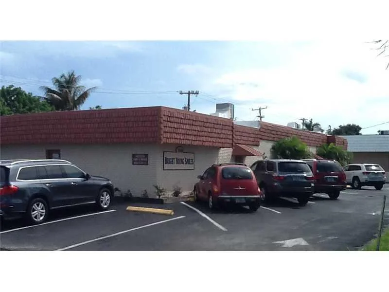 Unit for sale at 1930 NE 34th Court, Lighthouse Point, FL 33064