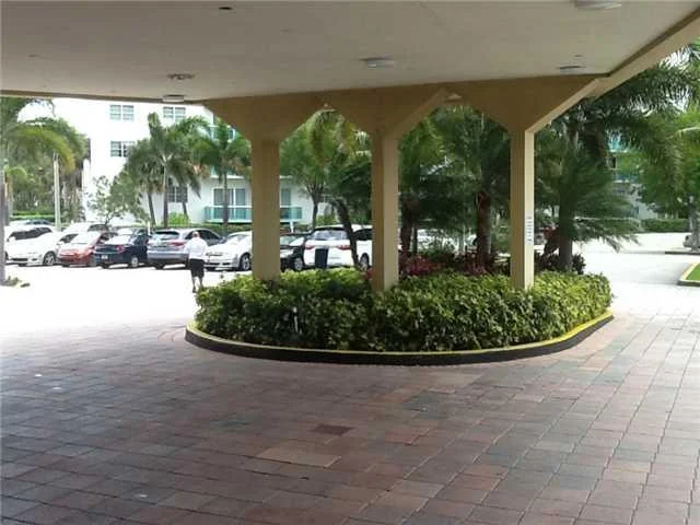 Unit for sale at 19390 Collins Avenue, Sunny Isles Beach, FL 33160