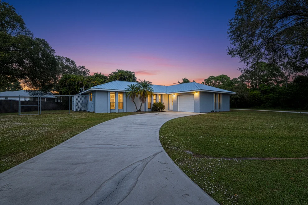 Unit for sale at 183 SW Airview Avenue, Port St Lucie, FL 34984