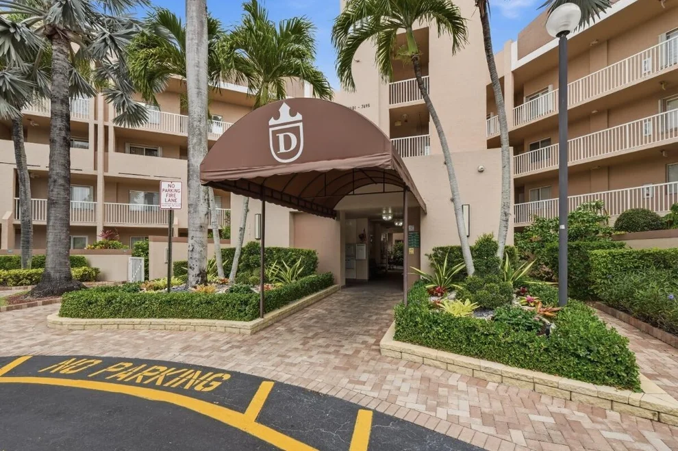 Unit for sale at 7649 E Granville Drive, Tamarac, FL 33321