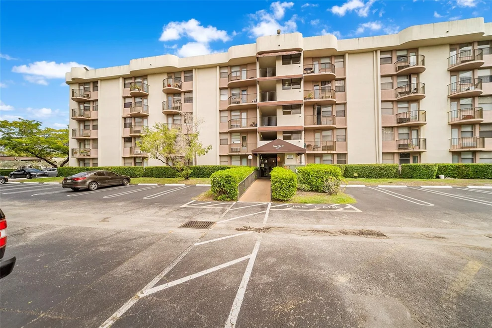 Unit for sale at 2771 Riverside Drive, Coral Springs, FL 33065