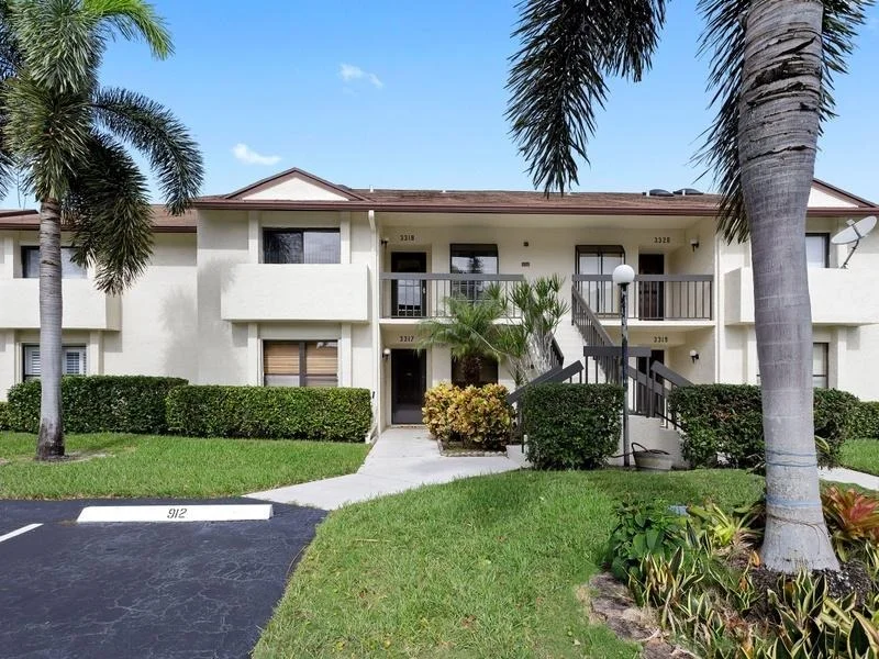 Unit for sale at 3318 Lucerne Park Drive, Greenacres, FL 33467