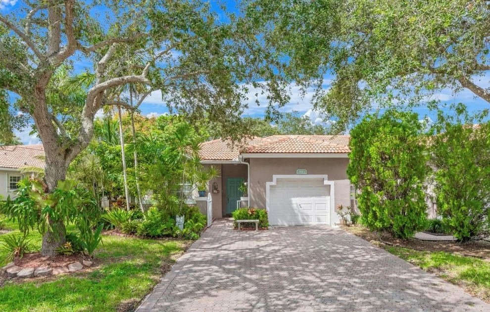 Unit for sale at 2561 E Aragon Boulevard, Sunrise, FL 33313