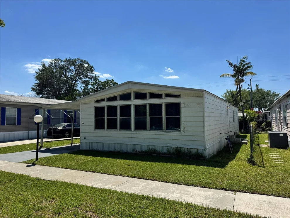 Unit for sale at 720 NW 214th Avenue, Pembroke Pines, FL 33029