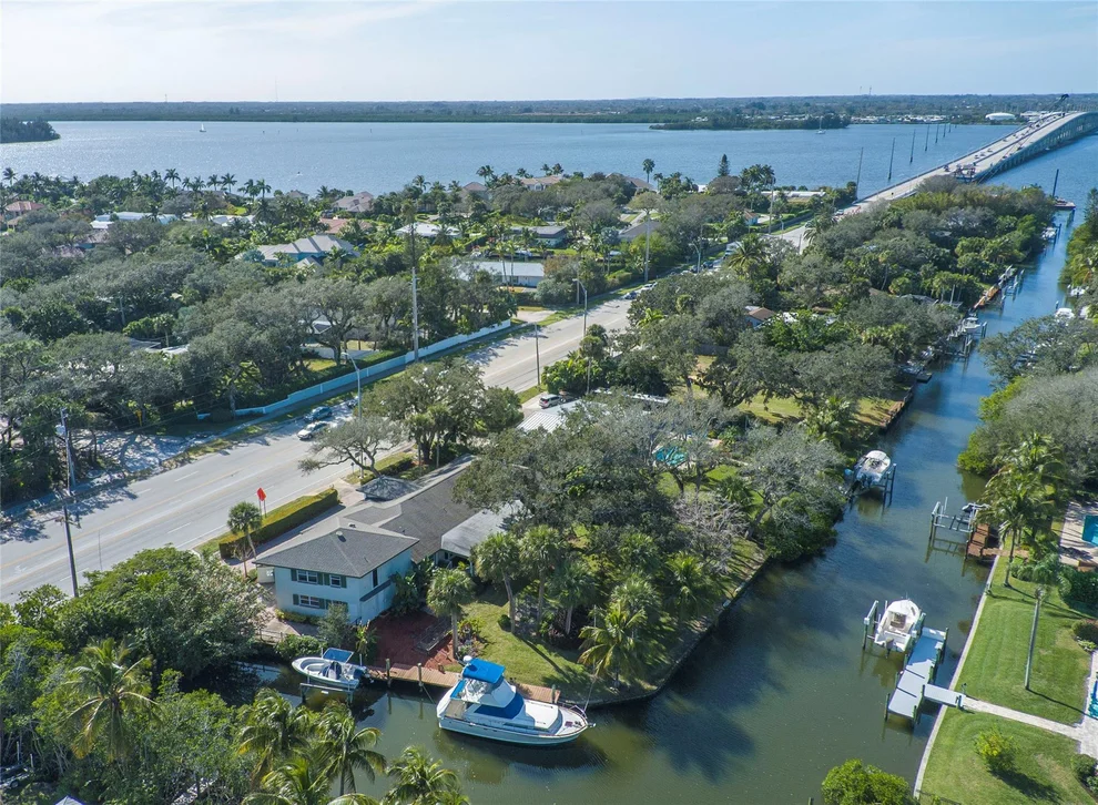 Unit for sale at 637 E Causeway Boulevard, Vero Beach, FL 32963