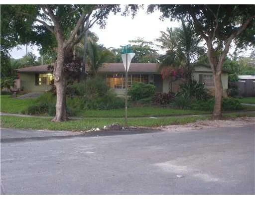 Unit for sale at 132 SW 58th Avenue, Plantation, FL 33317
