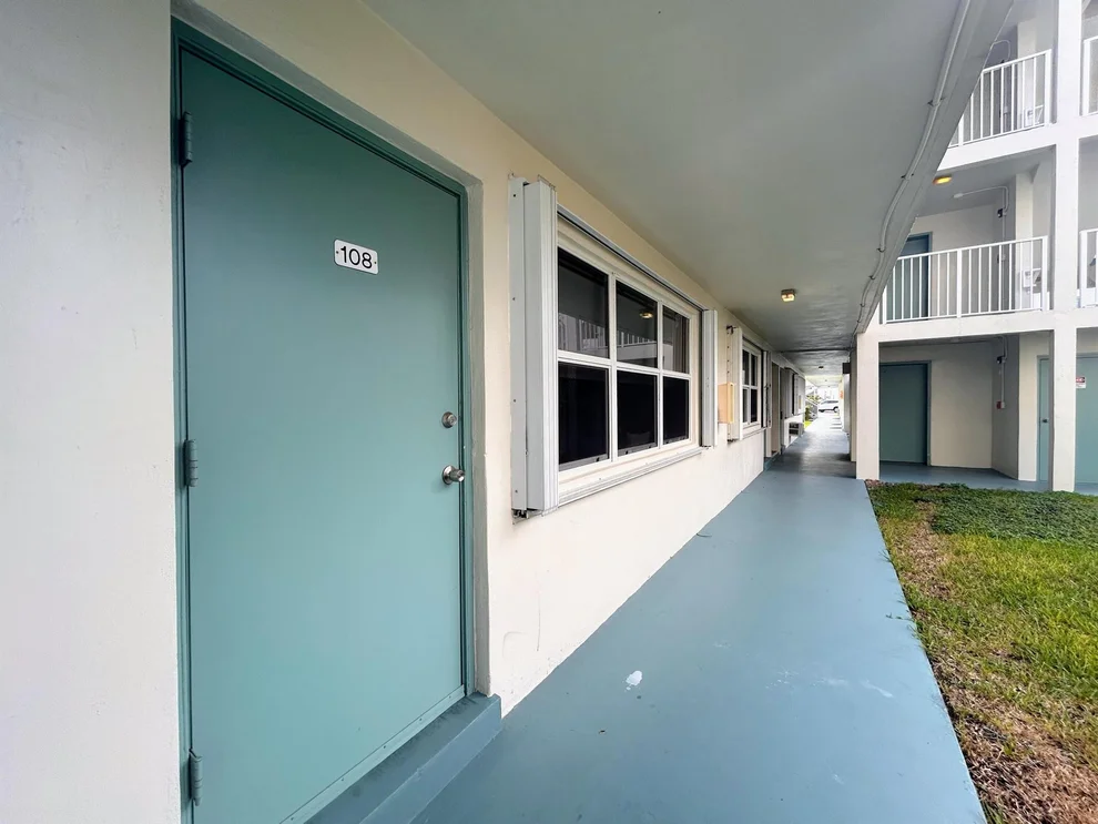 Unit for sale at 210 Horizons E, Boynton Beach, FL 33435