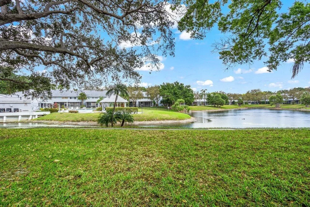 Unit for sale at 6109 Old Court Road, Boca Raton, FL 33433