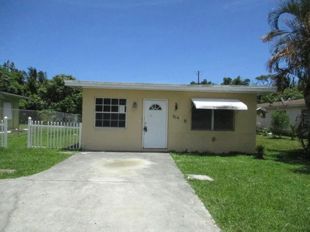 Unit for sale at 814 Rudolf Road, Lake Worth, FL 33461