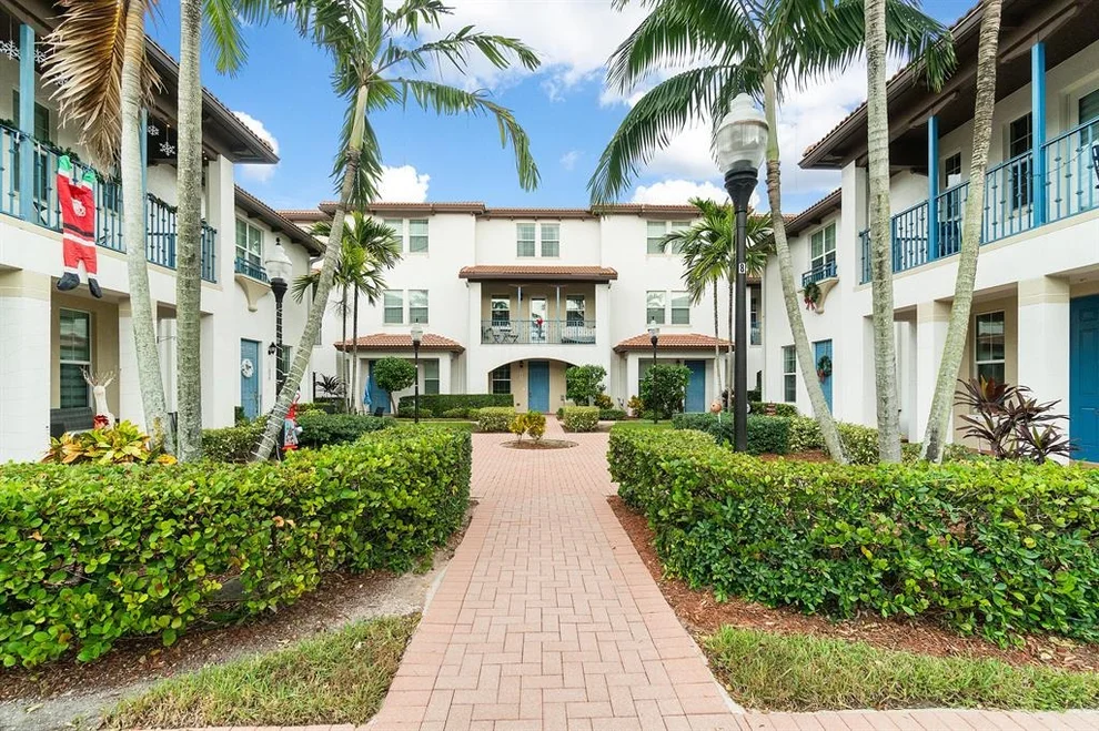 Unit for sale at 2648 SW 118 Way, Miramar, FL 33025